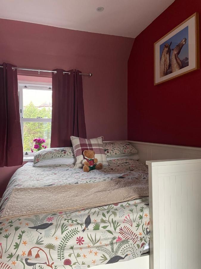 Country Home Near The Airport إدنبرة المظهر الخارجي الصورة